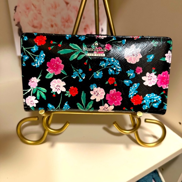 kate spade Handbags - Kate Spade Stacy Cameron Street Jardin Slim Bifold Black Multi Floral Wallet EUC